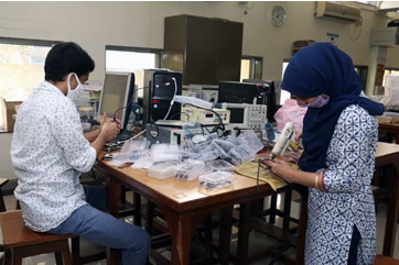Online lab courses @ WEL