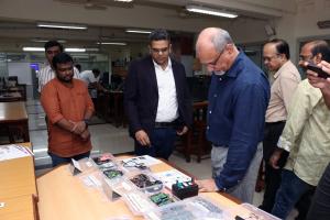Guest visit to WEL